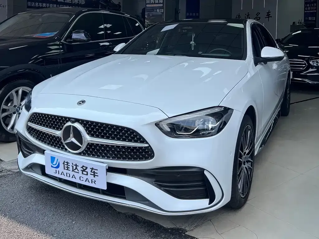 Mercedes-Benz C-Class — фото 1