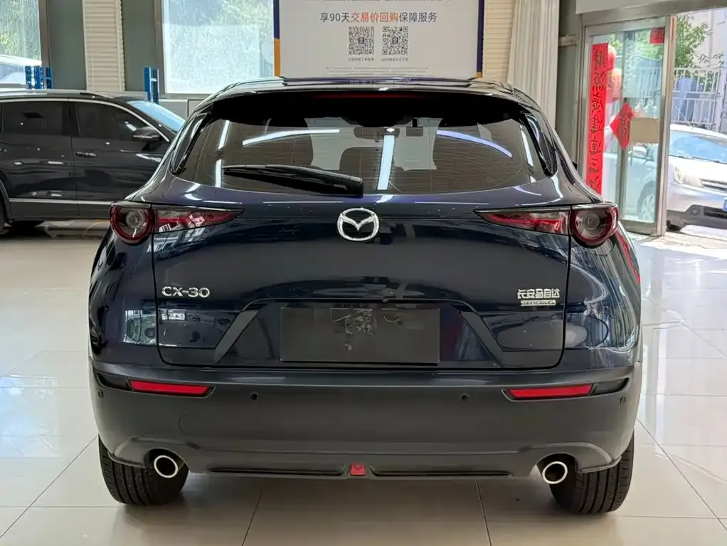 Mazda CX-30 — фото 10