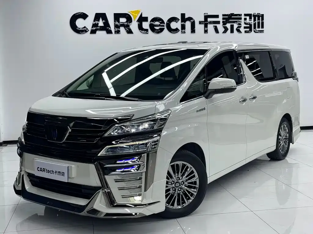 Toyota Vellfire — фото 1