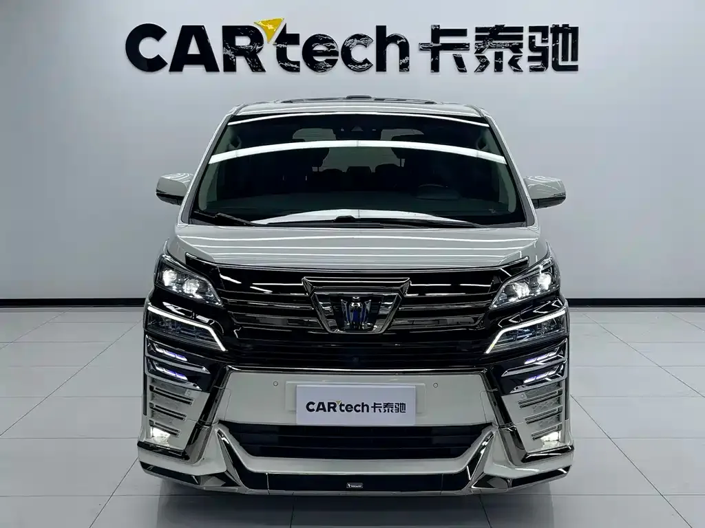 Toyota Vellfire — фото 10