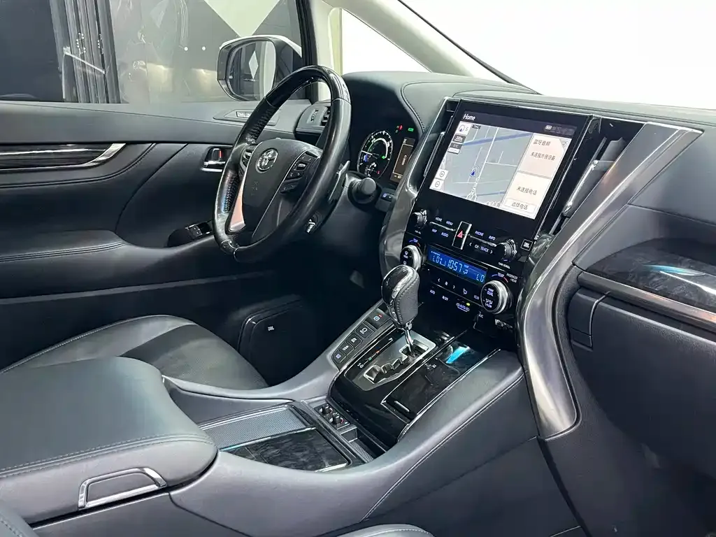 Toyota Vellfire — фото 7