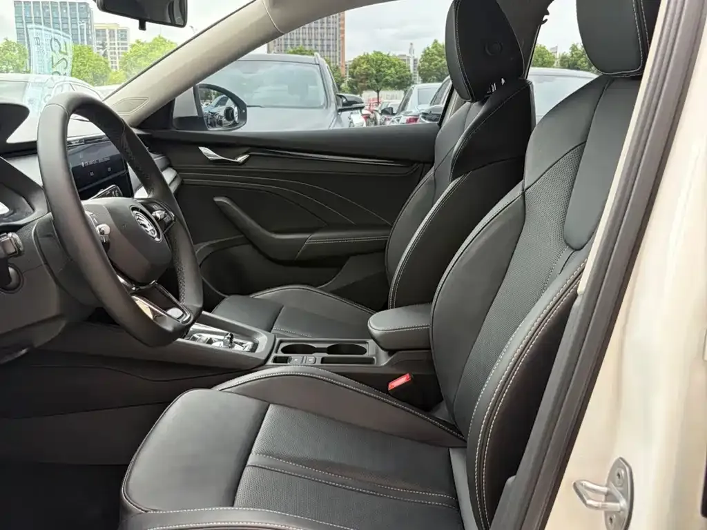 Skoda Octavia — фото 6