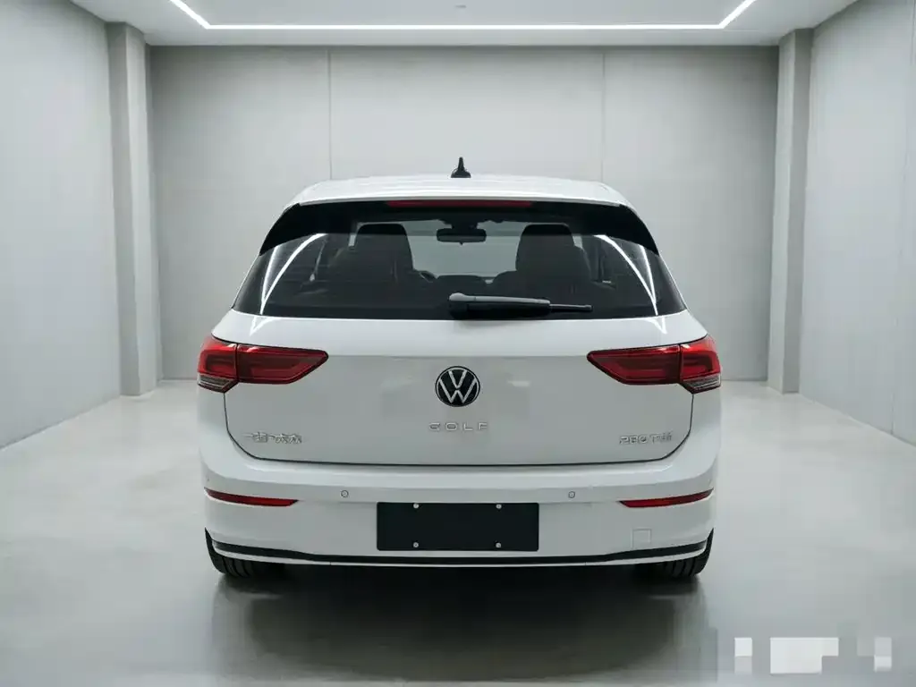 Volkswagen Golf — фото 10