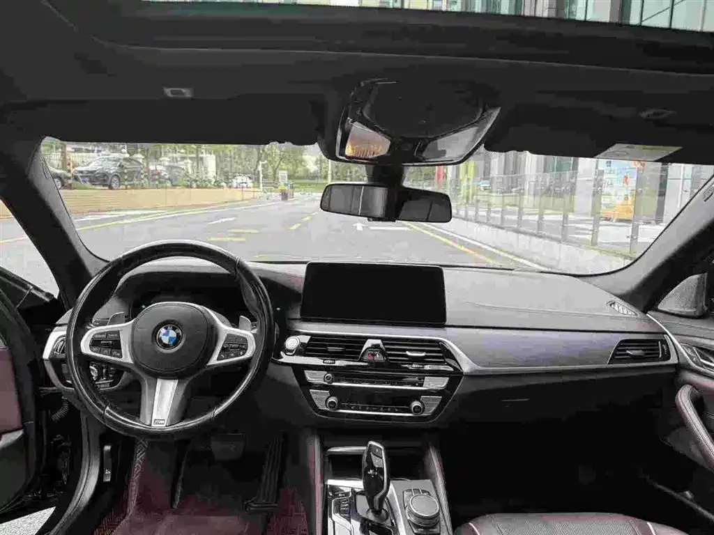 BMW 5 Series — фото 4
