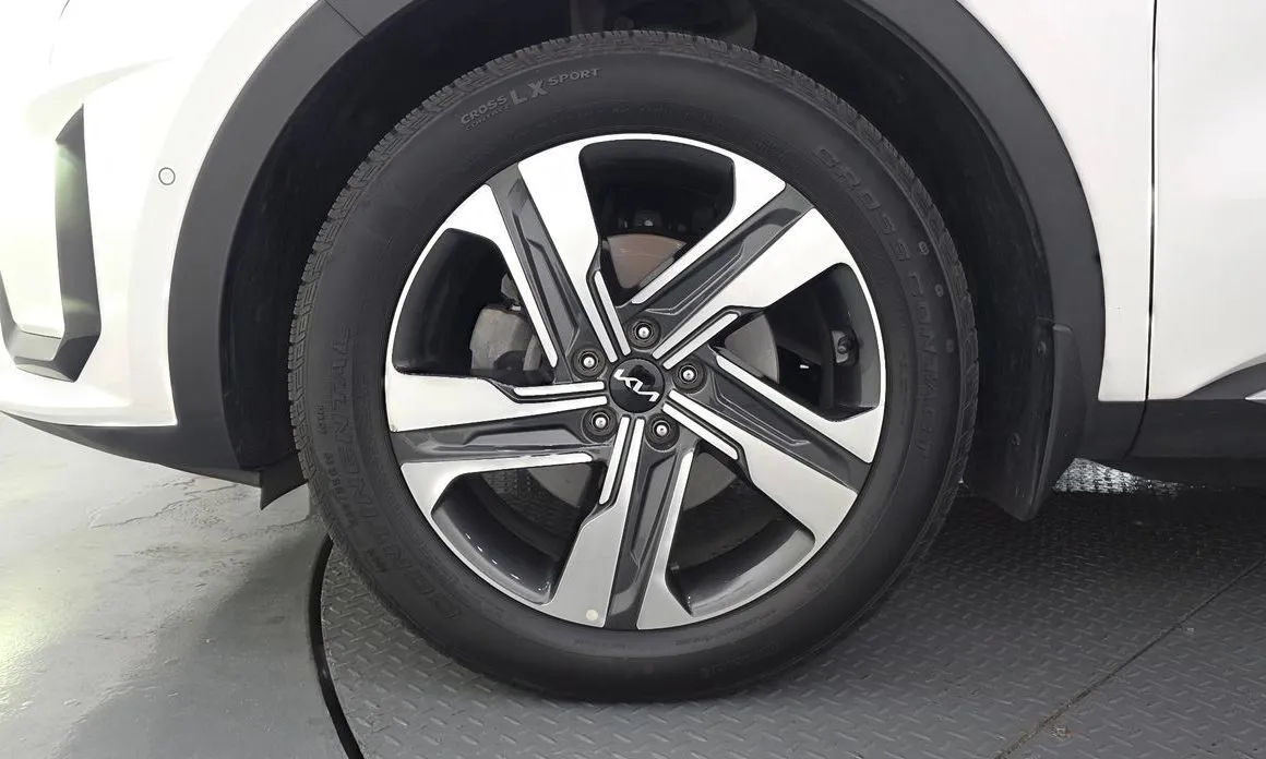 Kia Sorento — фото 10