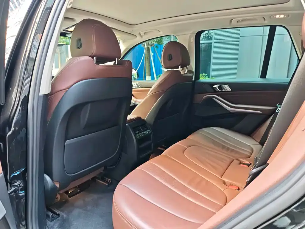 BMW X5 (Import) — фото 2
