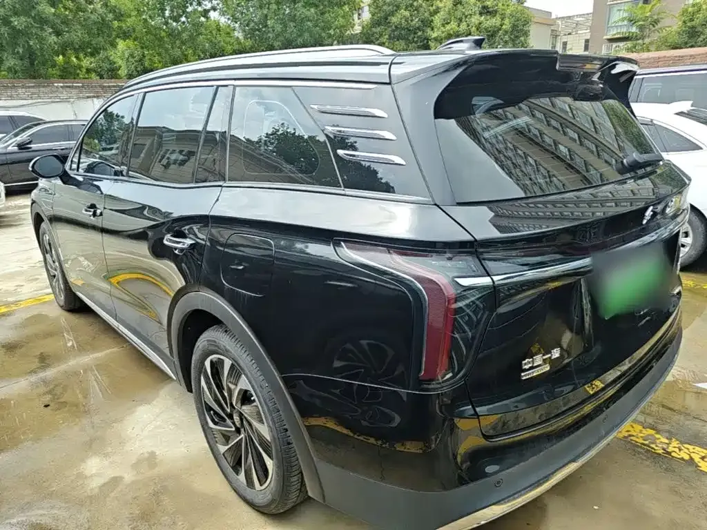 Hongqi HS7 PHEV — фото 4