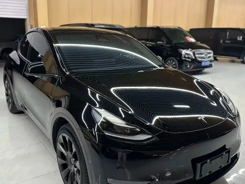 Tesla Model Y — фото 5