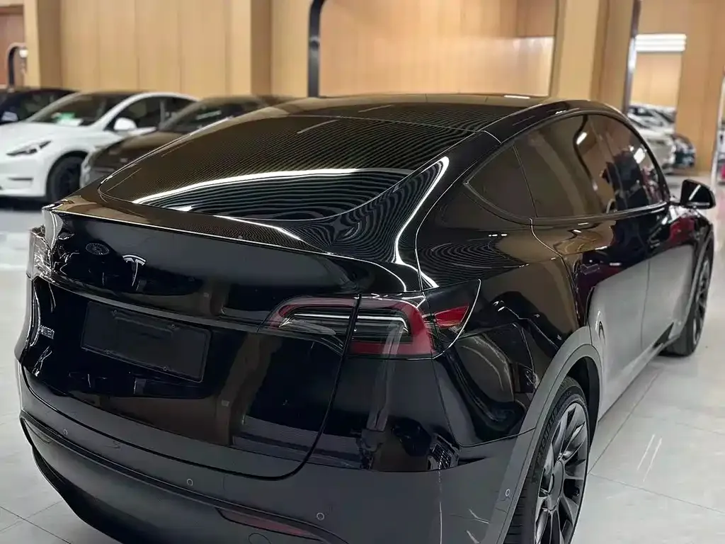Tesla Model Y — фото 6