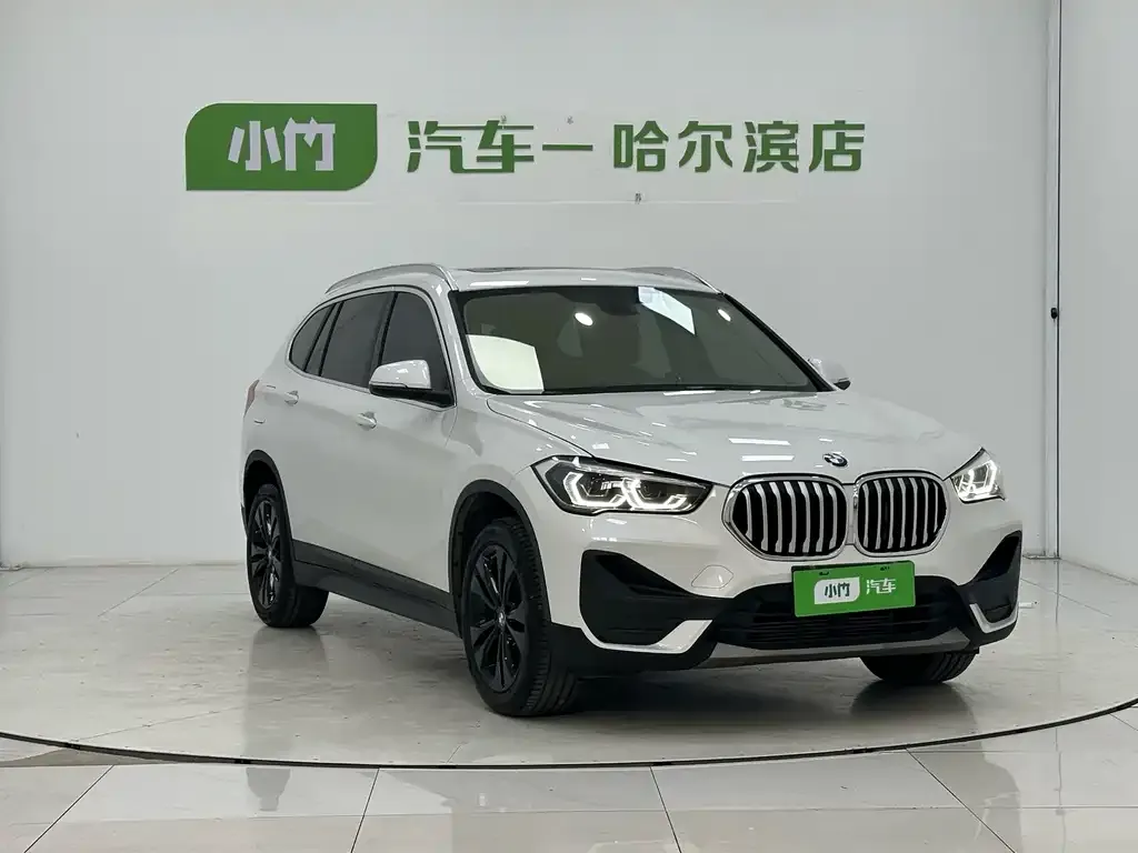 BMW X1 — фото 9
