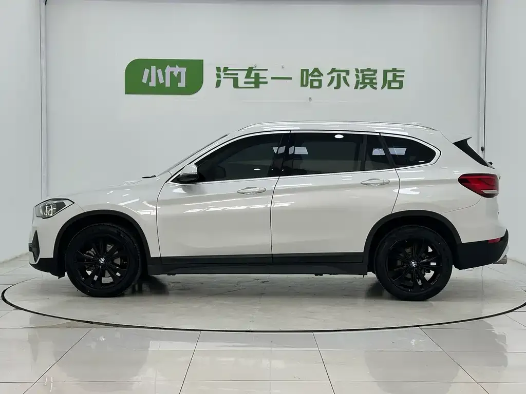 BMW X1 — фото 10