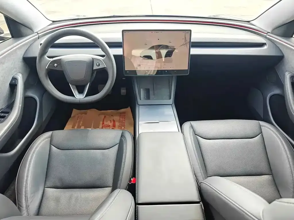 Tesla Model 3 — фото 9