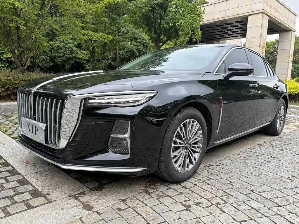 Hongqi H5 — фото 1