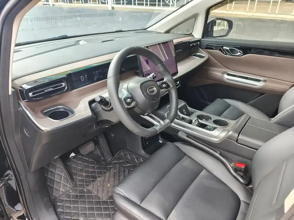 GAC Motor Trumpchi E8 — фото 4