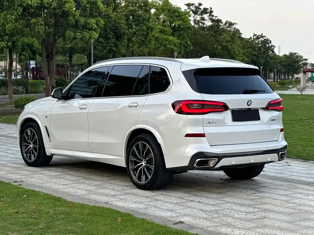 BMW X5 — фото 5