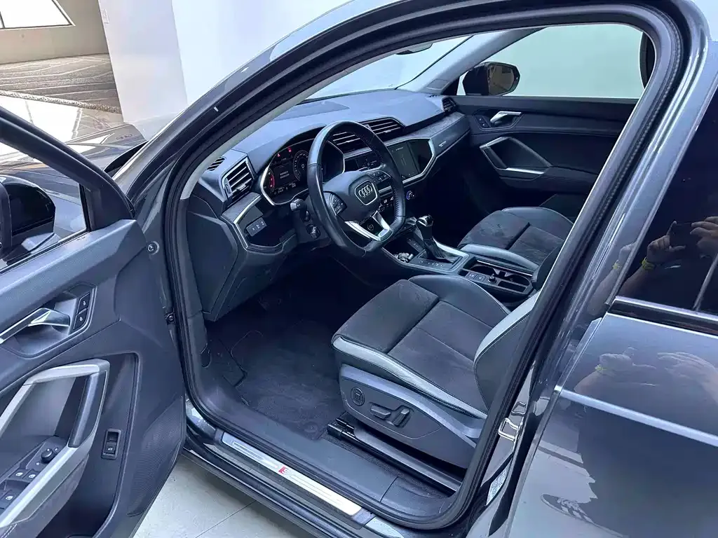 Audi Q3 — фото 4