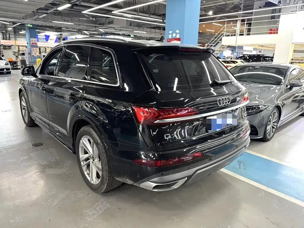 Audi Q7 — фото 5