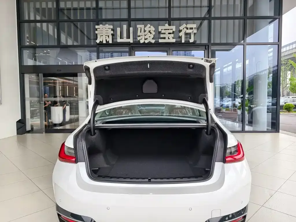BMW i3 — фото 10