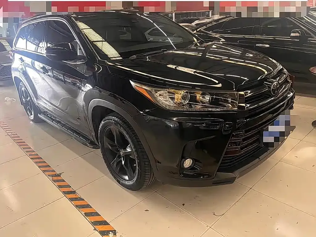 Toyota Highlander — фото 10