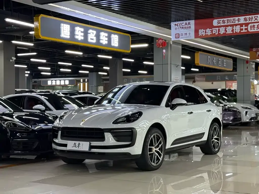 Porsche Macan — фото 1