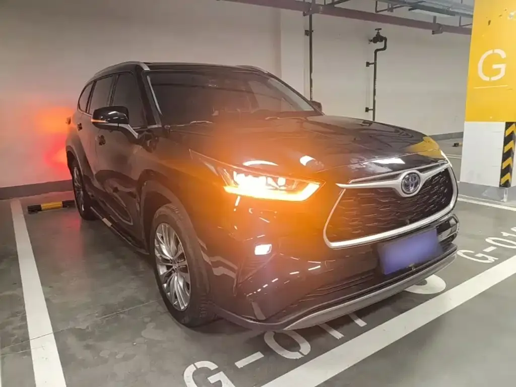 Toyota Highlander — фото 2