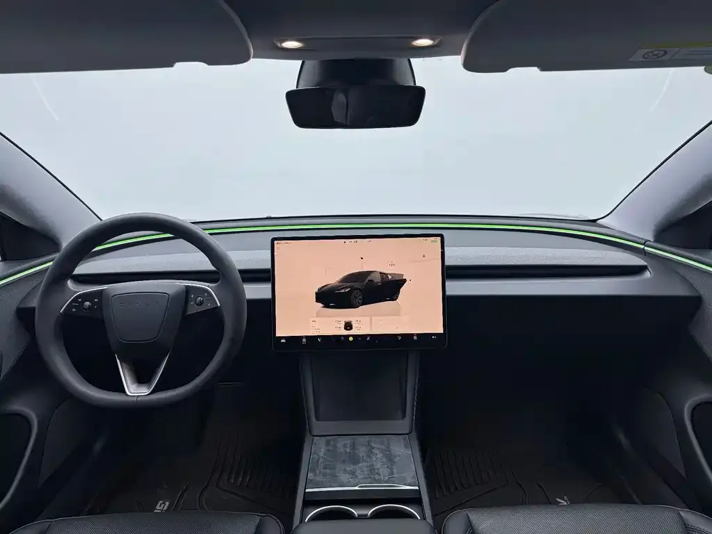 Tesla Model 3 — фото 5