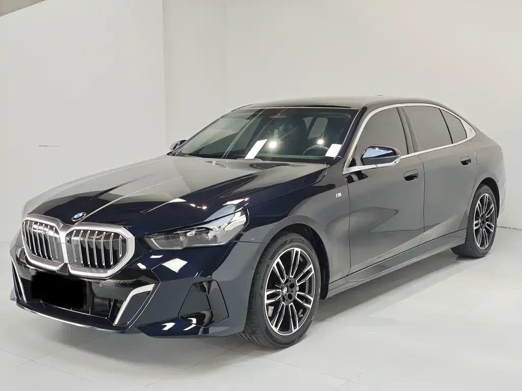 BMW 5 Series — фото 1