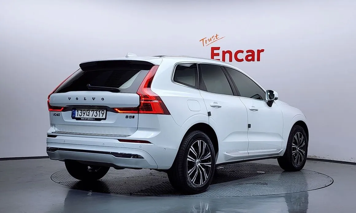 Volvo XC60 — фото 3