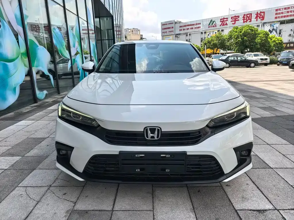 Honda Civic — фото 1