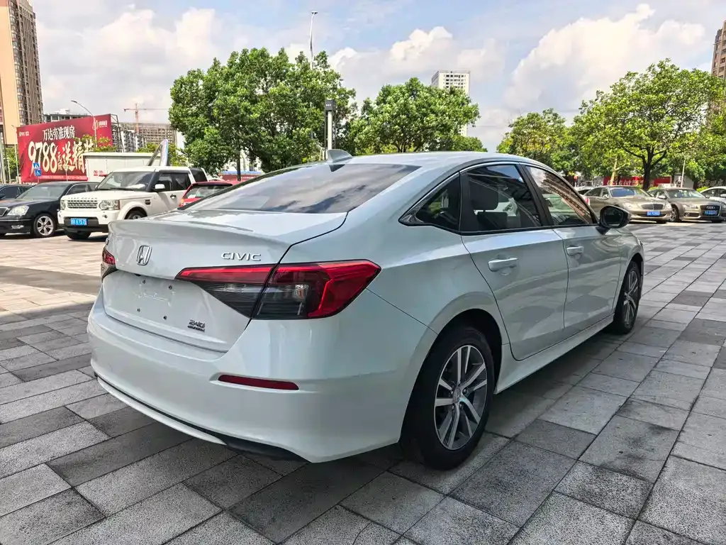 Honda Civic — фото 5