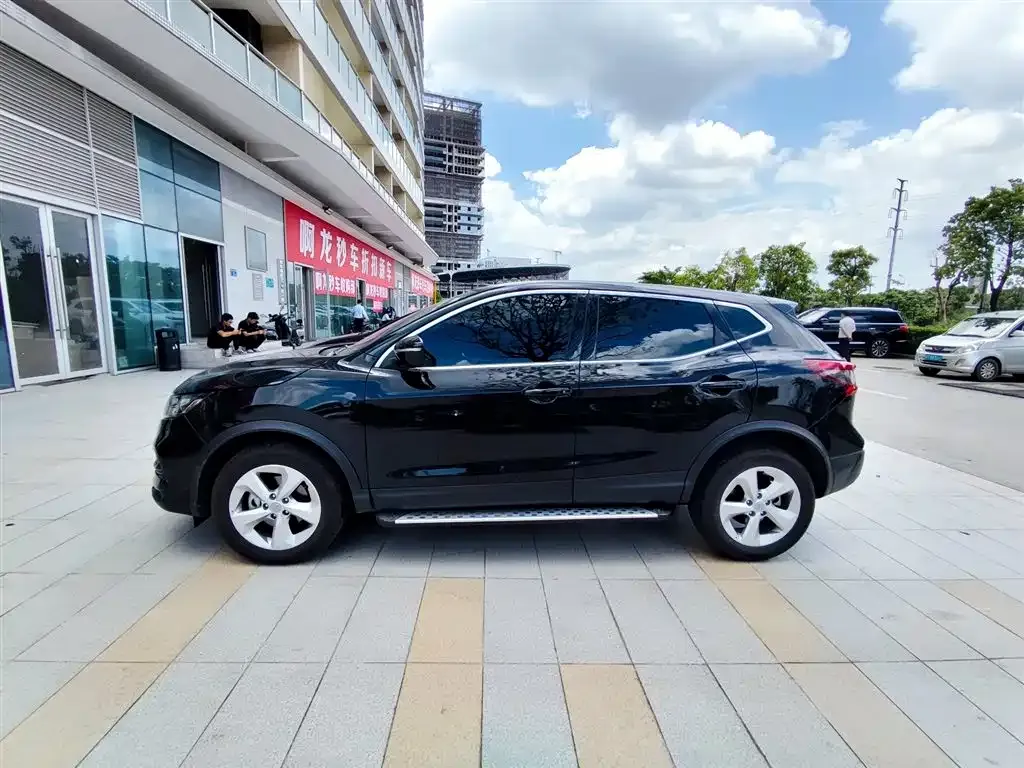 Nissan Qashqai — фото 7