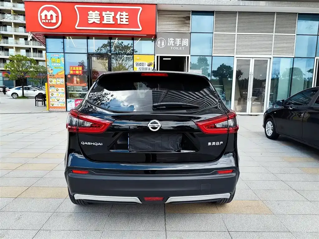 Nissan Qashqai — фото 9