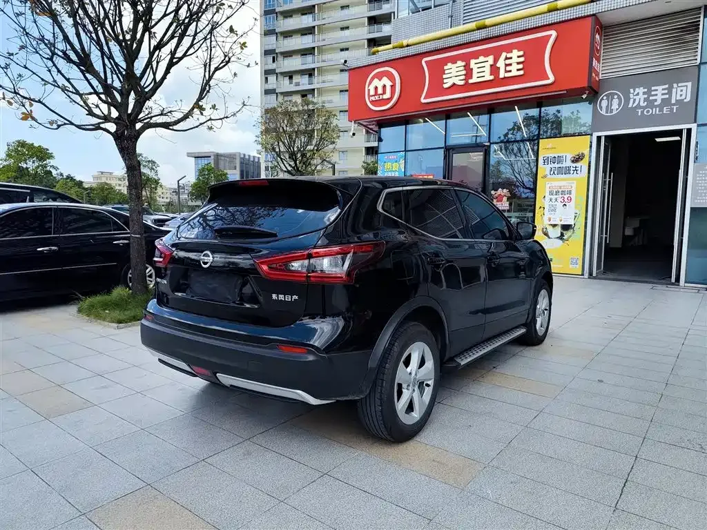 Nissan Qashqai — фото 8