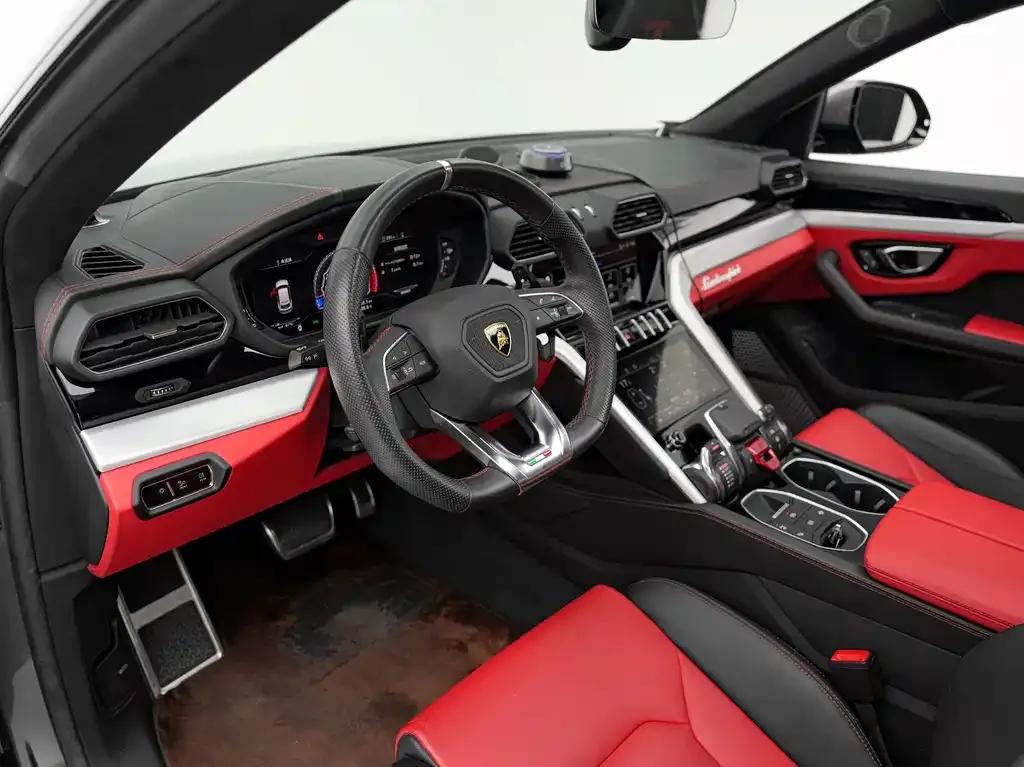 Lamborghini Urus — фото 8