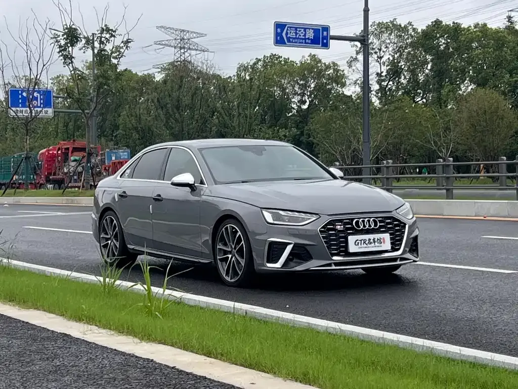 Audi S4 — фото 8