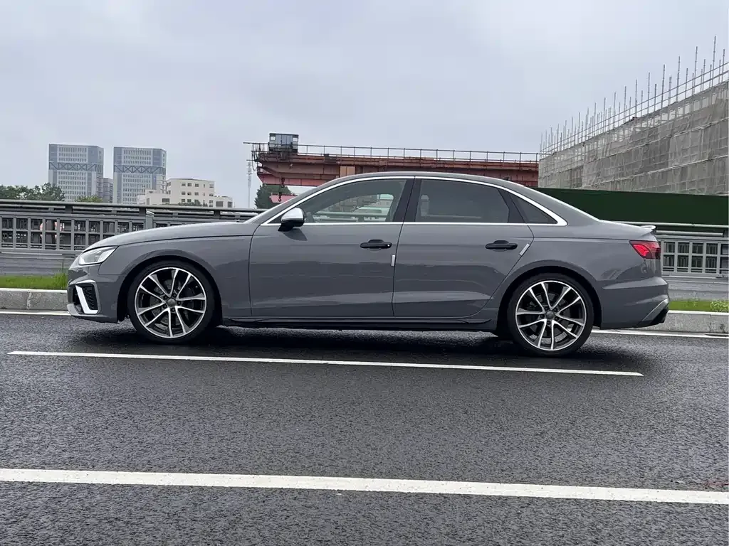 Audi S4 — фото 9