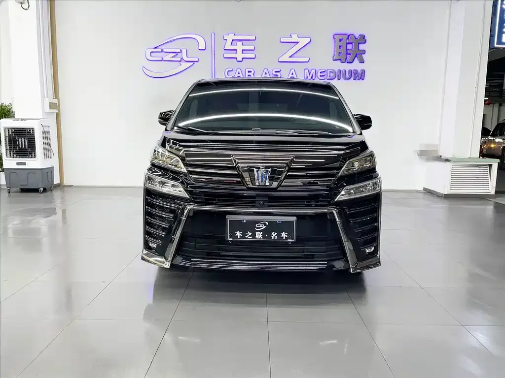 Toyota Vellfire — фото 4