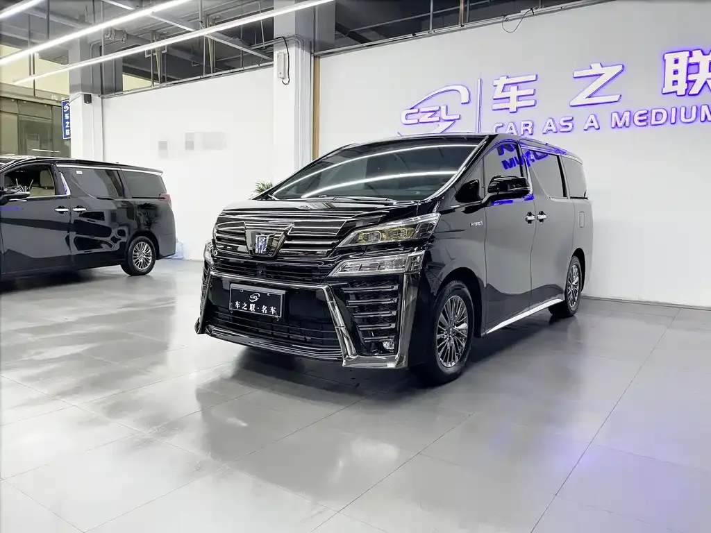 Toyota Vellfire — фото 3