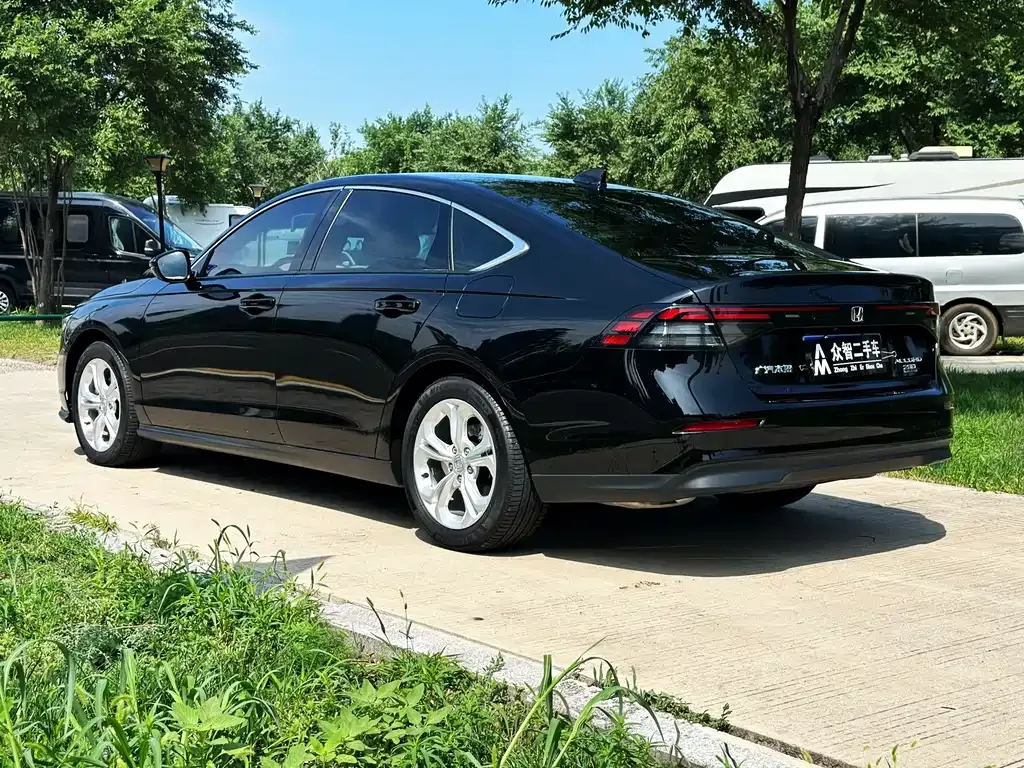 Honda Accord — фото 5
