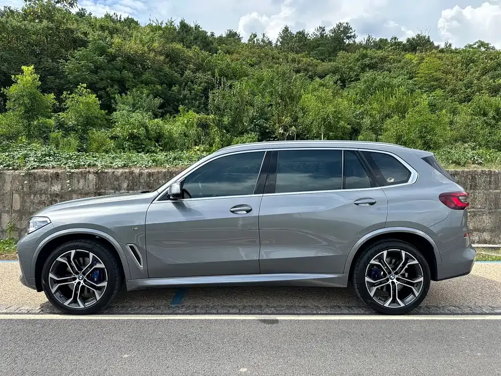 BMW X5 — фото 9
