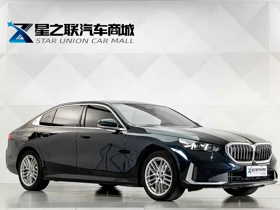 BMW 5 Series — фото 4