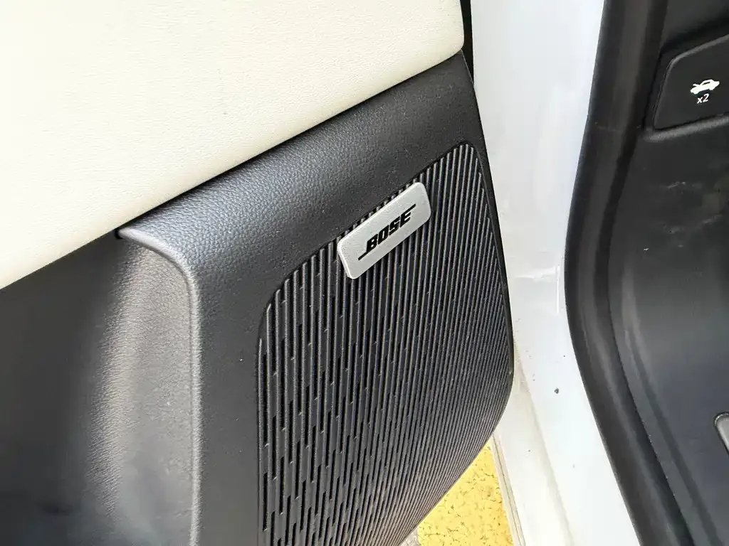 Buick GL8 Hybrid — фото 3