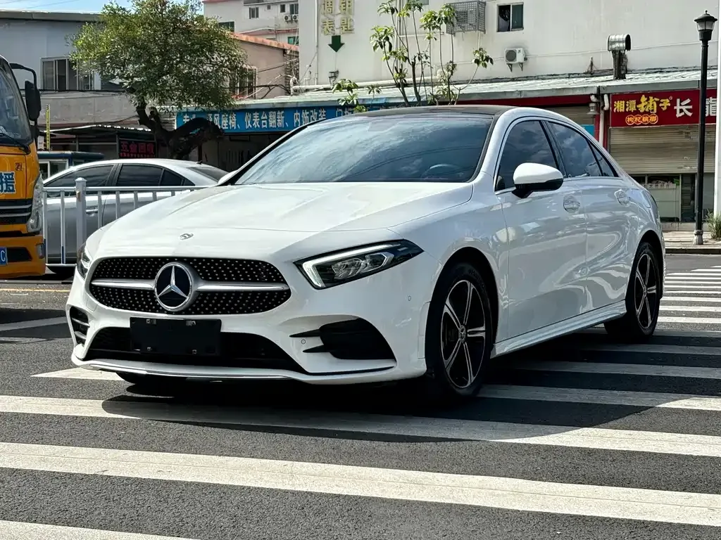 Mercedes-Benz A-Class — фото 1