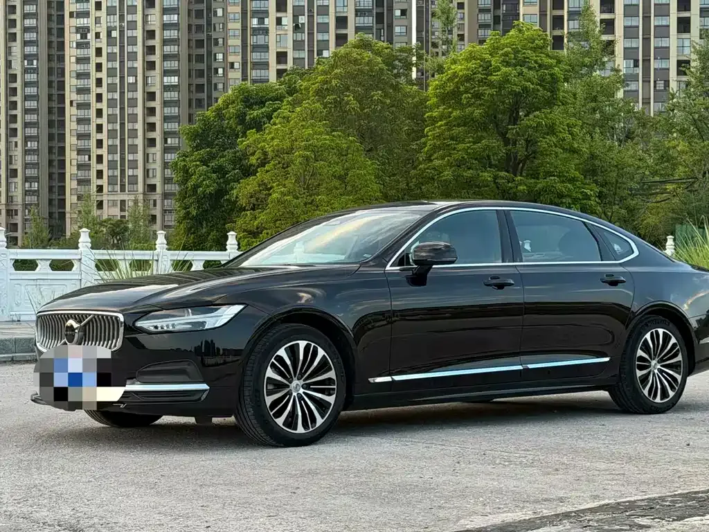 Volvo S90 — фото 1