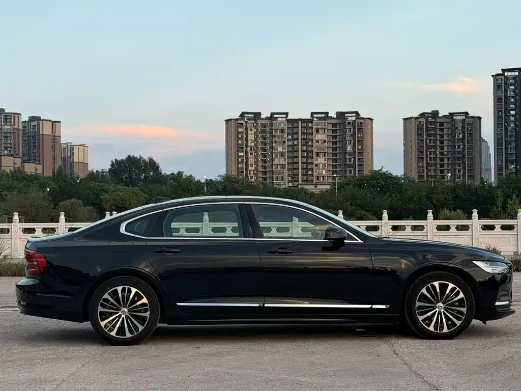 Volvo S90 — фото 5