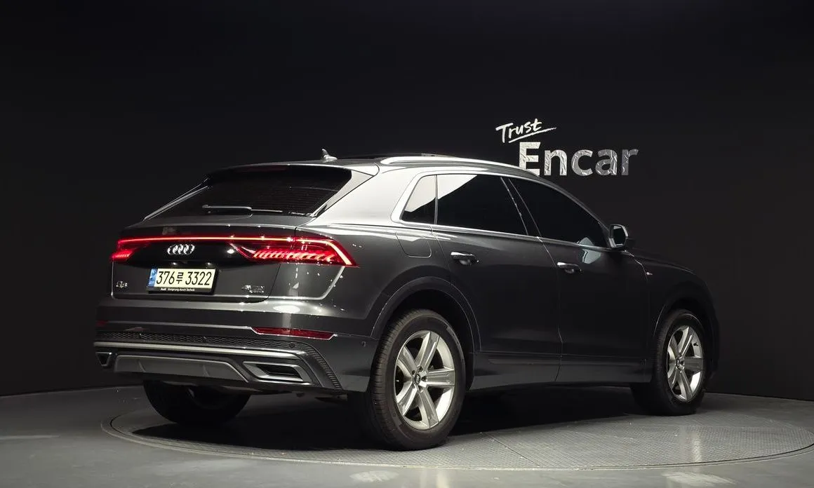 Audi Q8 — фото 3