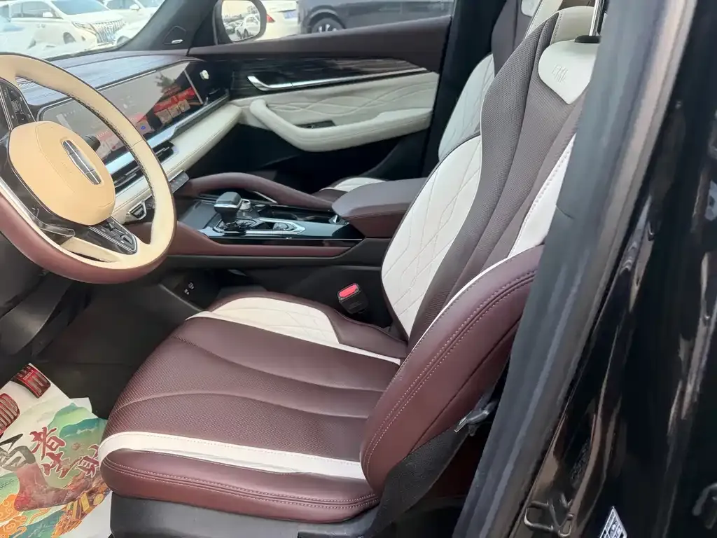 Geely Xingyue L — фото 3