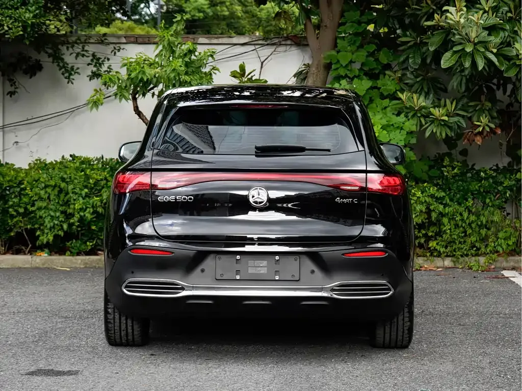 Mercedes-Benz EQE SUV — фото 6