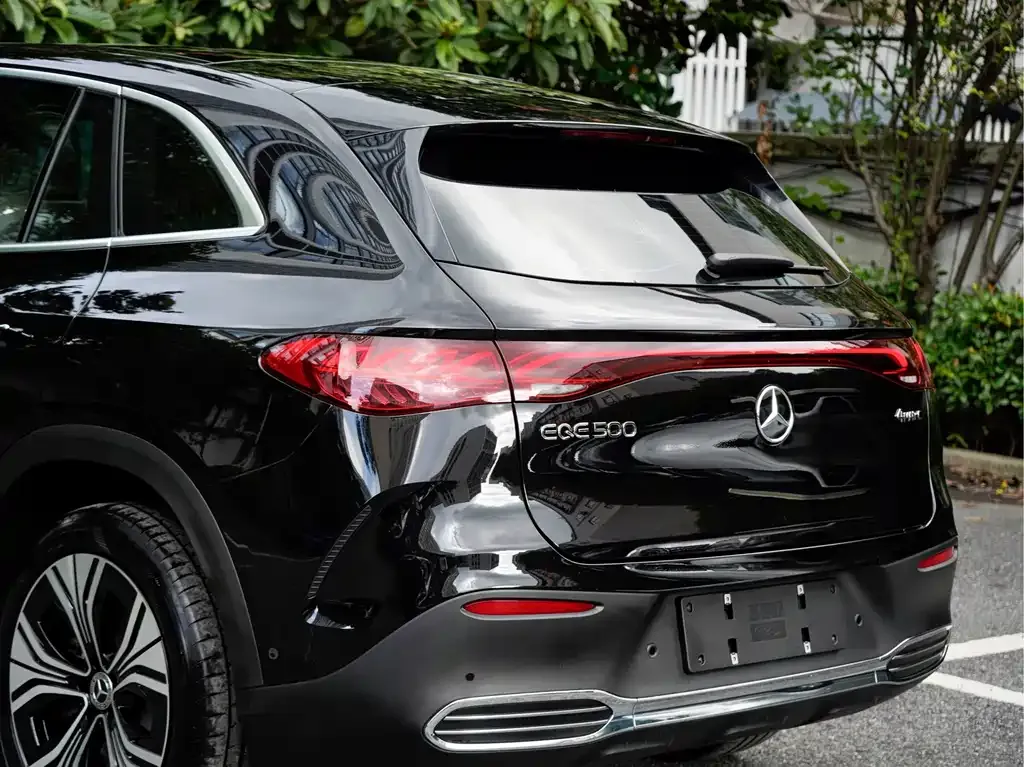 Mercedes-Benz EQE SUV — фото 8