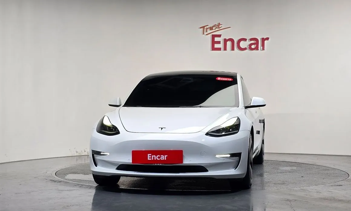 Tesla Model 3 — фото 4